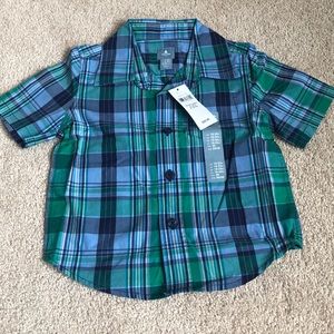 NWT Gap short-sleeve button-down shirt (18-24mos)